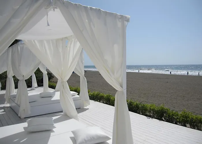 Ikos Andalusia אסטפונה